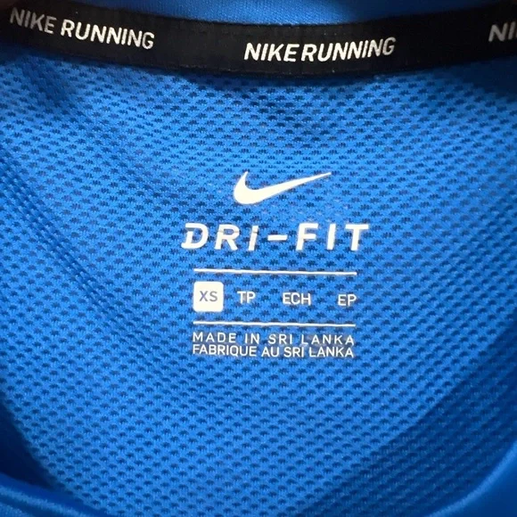 Nike size XS blue Women’s running lightweight tank top‎ with Nike swoosh - Picture 4 of 7